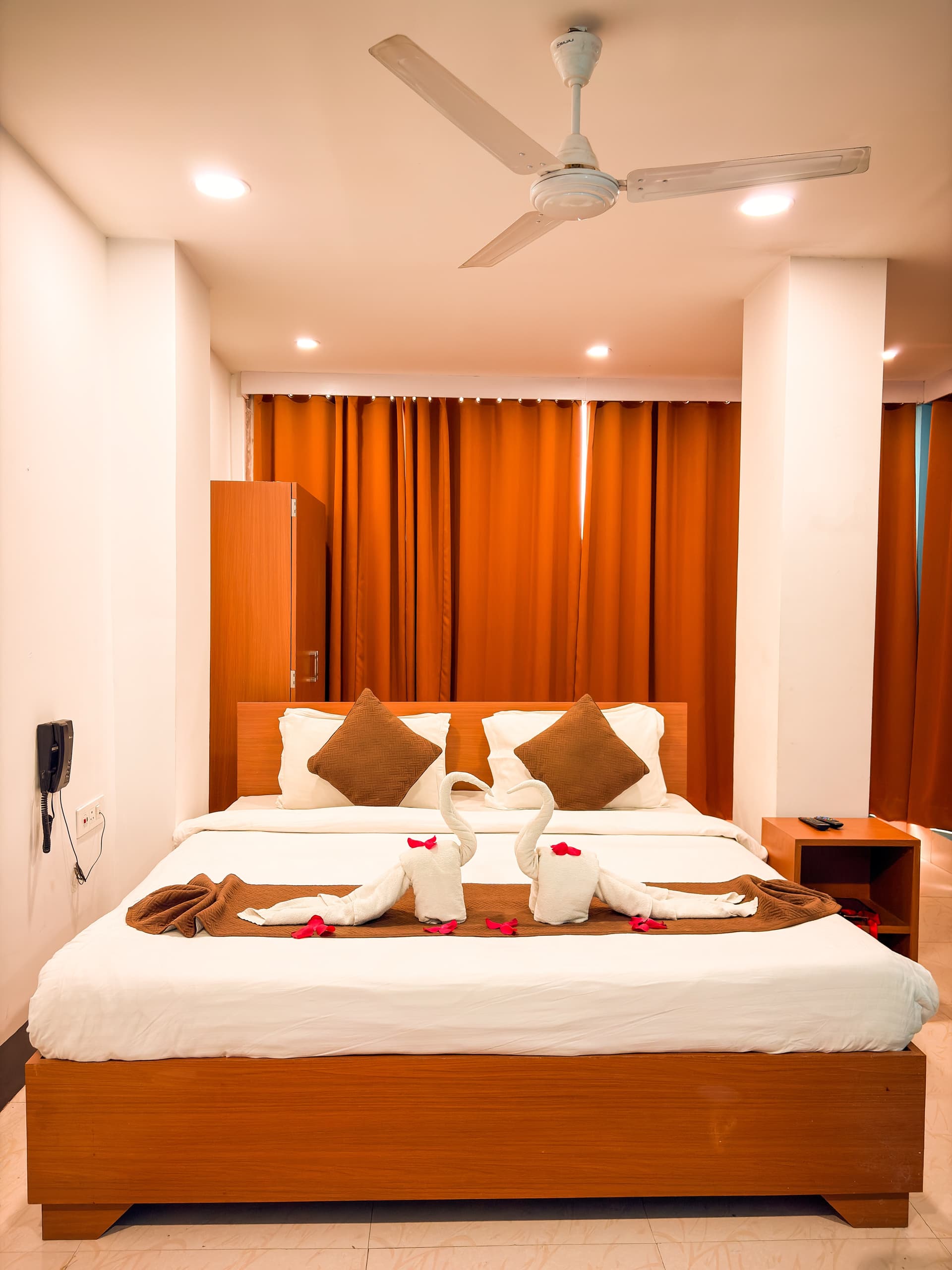 Deluxe Room - Photo 6