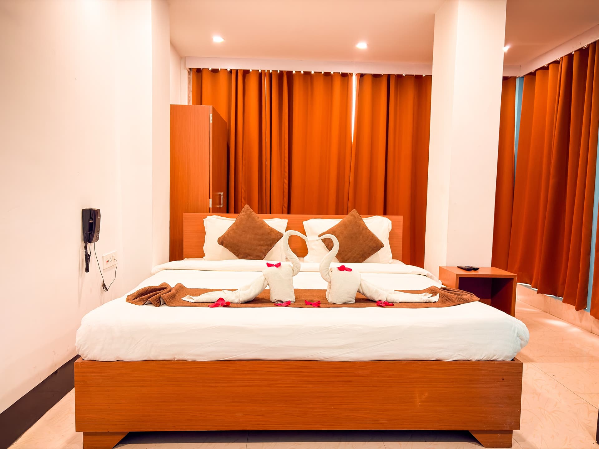 Deluxe Room - Photo 7