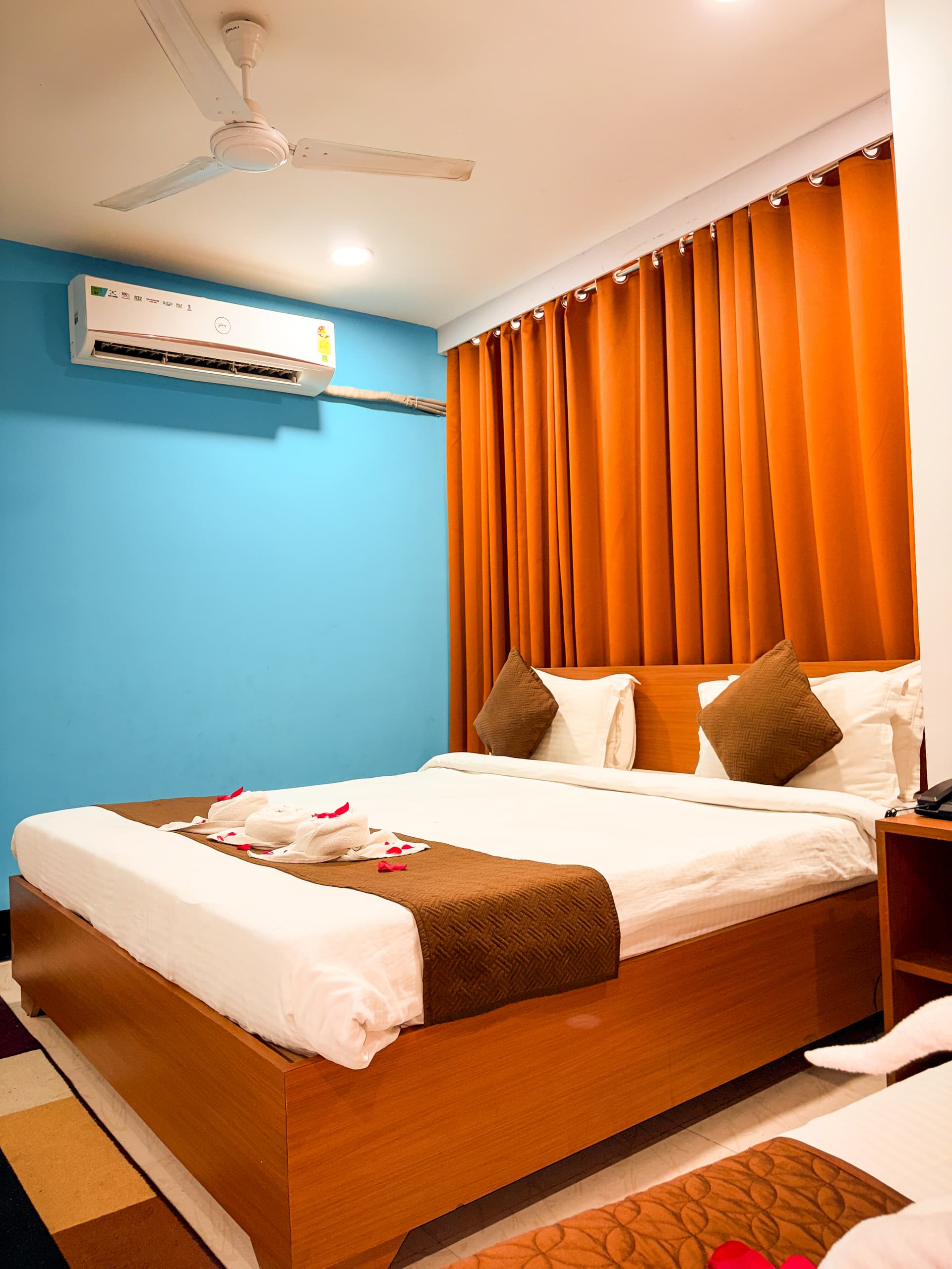 Super Deluxe Room - Photo 15